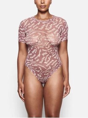 NWT Skims Raspberry Swirl Summer Mesh T-Shirt Bodysuit